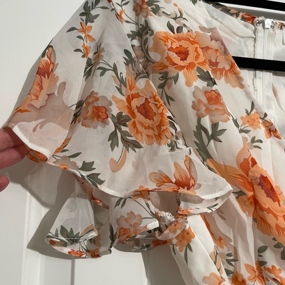 Unworn with tags, floral dress - Picture 2 of 4